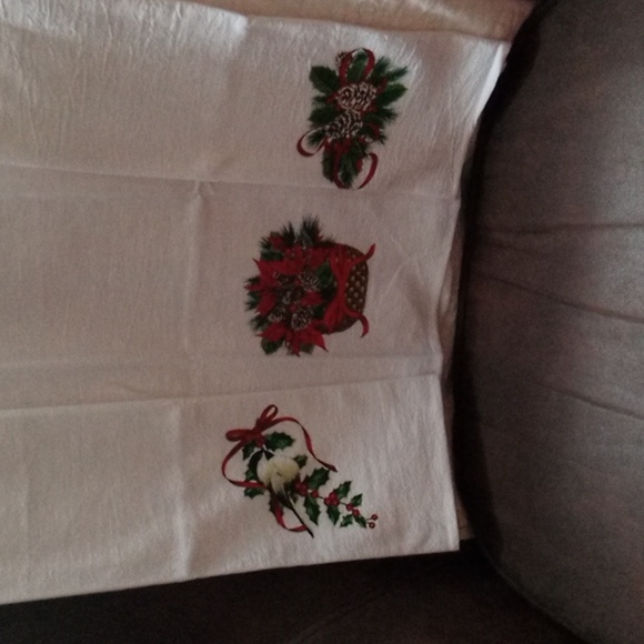 Set Of 3 Christmas Cotton Tea Towels - Picture 4 of 4